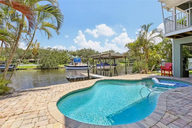 $799,900 | 9212 River Cove Drive, Riverview, FL 33578