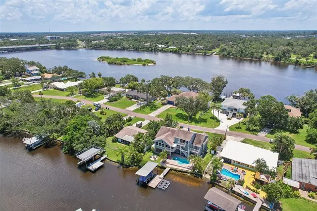 $799,900 | 9212 River Cove Drive, Riverview, FL 33578