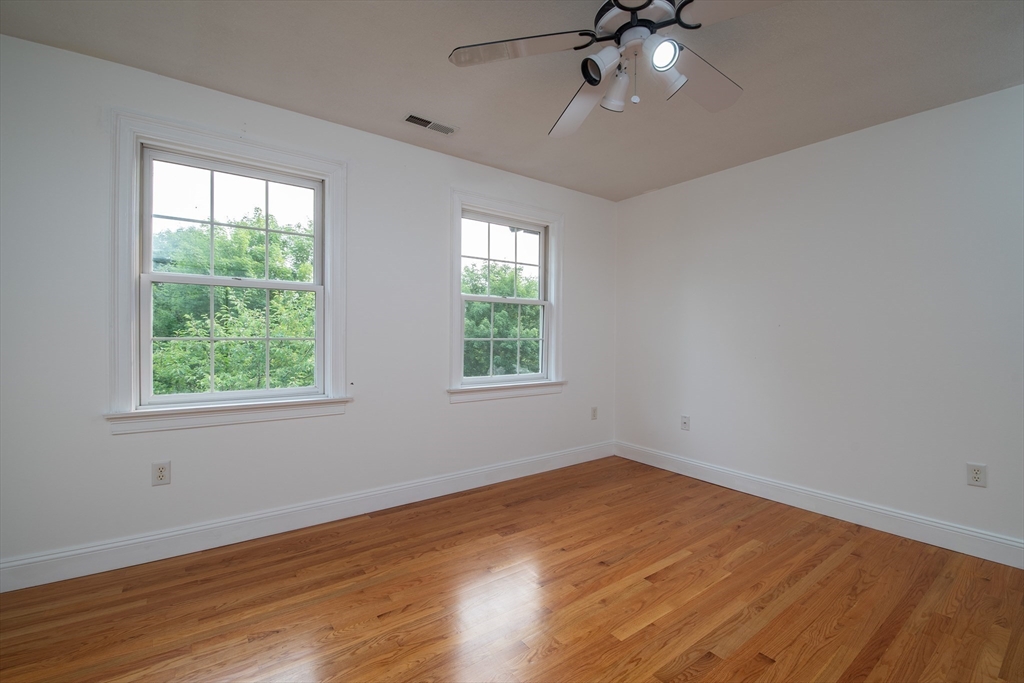 23 Summerfield Road Amherst, MA 01002 - Photo 24 of 42