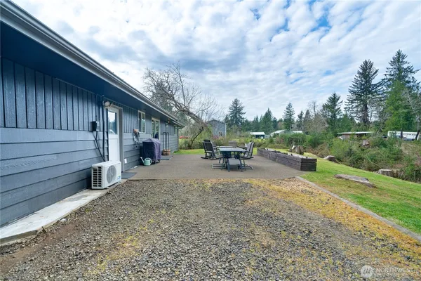 $365,000 | 4653 Wishkah Road, Aberdeen, WA 98520