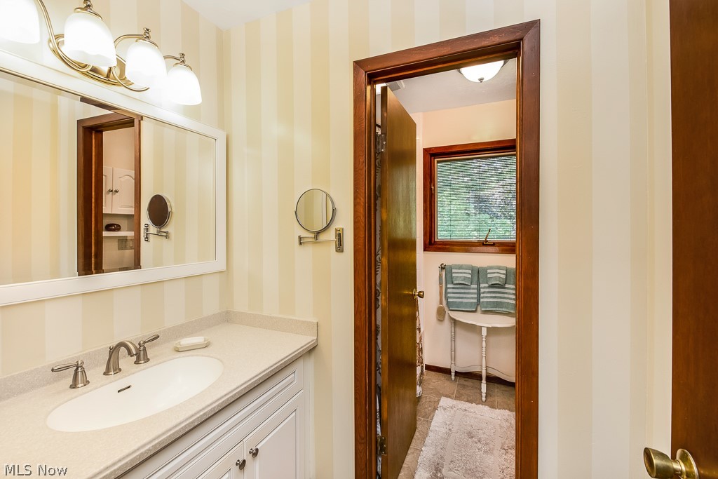 7274 Ames Road Parma, OH 44130 - Photo 13 of 24 Gallery Image 13