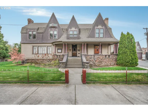 $950,000 | 233 Southeast 4th Street, Pendleton, OR 97801