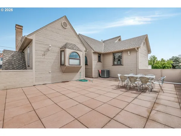 $950,000 | 233 Southeast 4th Street, Pendleton, OR 97801
