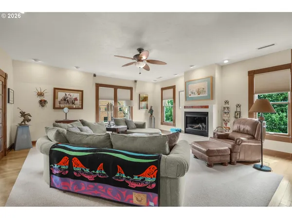 $950,000 | 233 Southeast 4th Street, Pendleton, OR 97801