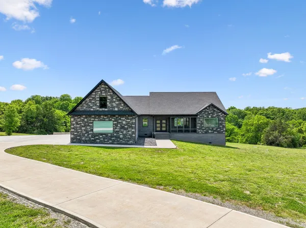 $985,000 | 2064 Roberts Road, Watertown, TN 37184