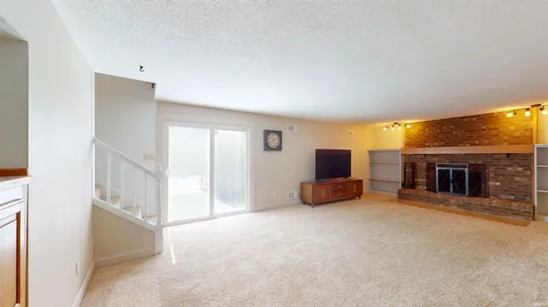 $449,900 | 6799 County Road 554 South, Newburgh, IN 47630