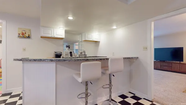 $449,900 | 6799 County Road 554 South, Newburgh, IN 47630