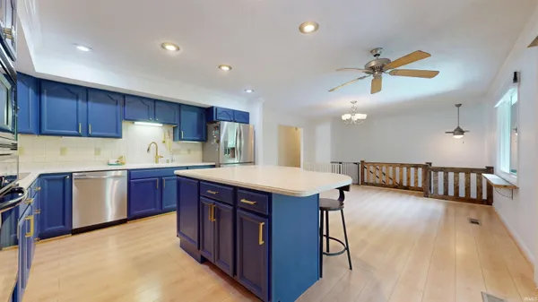 $449,900 | 6799 County Road 554 South, Newburgh, IN 47630