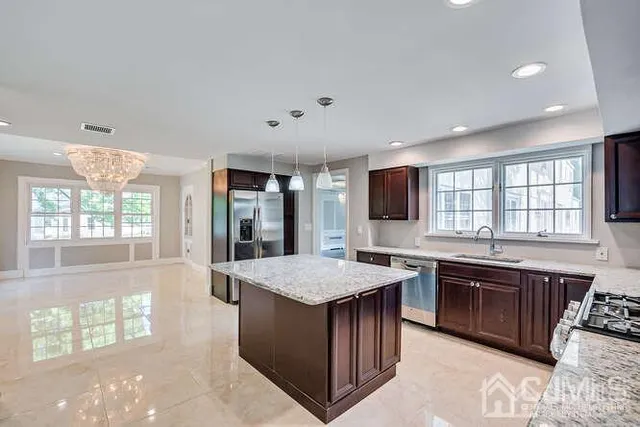 $5,200 | 55 Devon Road, Unit B, Colonia, NJ 07067