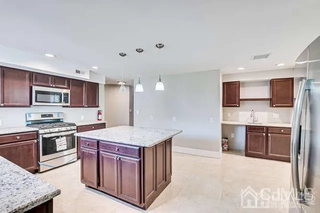 $5,200 | 55 Devon Road, Unit B, Colonia, NJ 07067