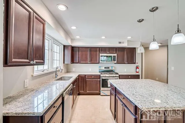 $5,200 | 55 Devon Road, Unit B, Colonia, NJ 07067