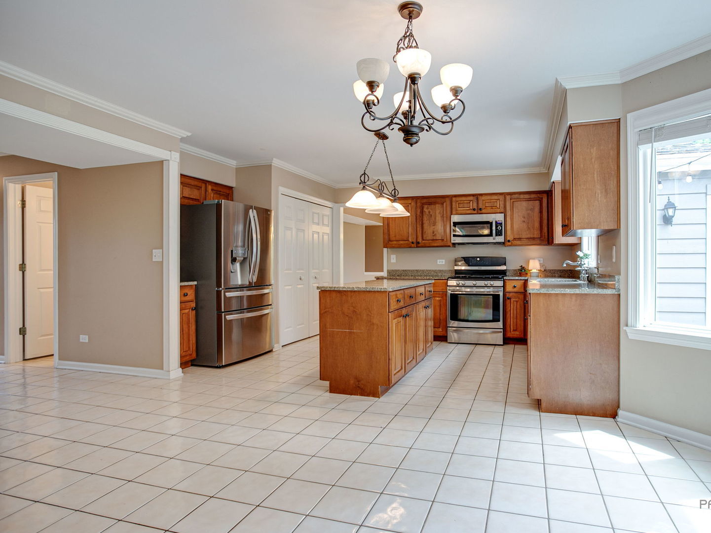 17945 West Pond Ridge Circle Gurnee, IL 60031 - Photo 8 of 29