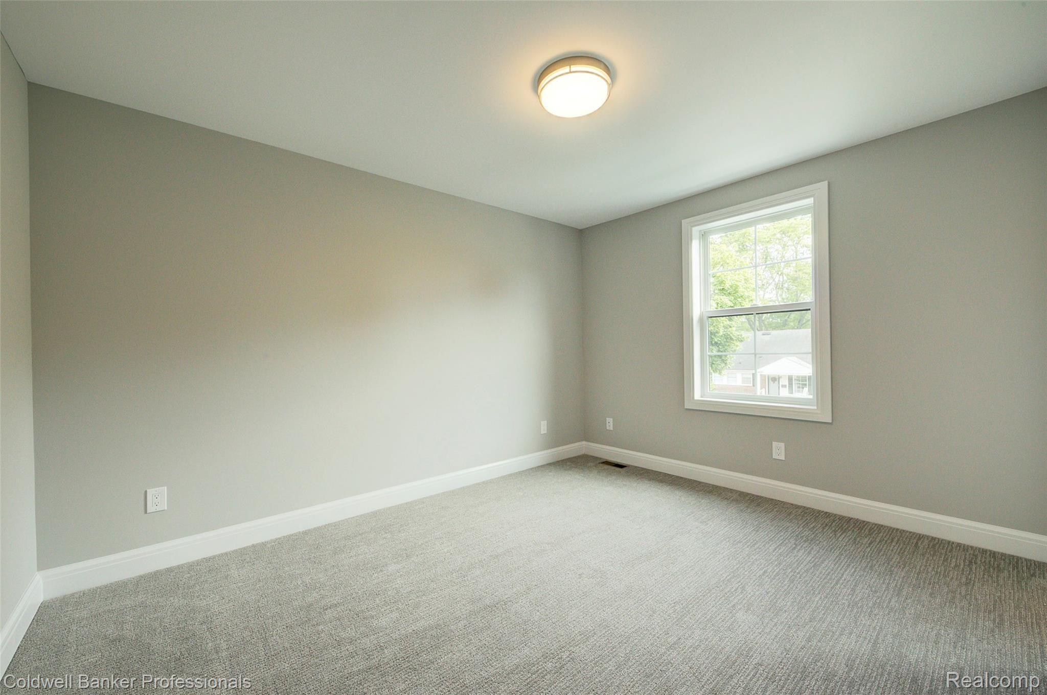 2413 Manchester Road Birmingham, MI 48009 - Photo 64 of 84 4H8A7361_2_3.jpg