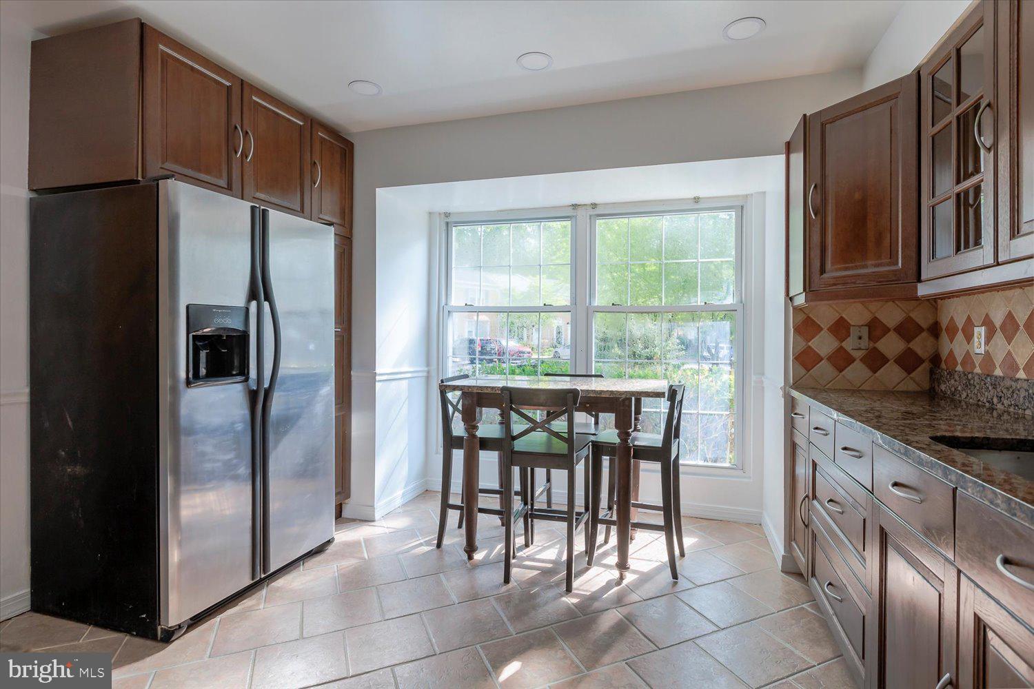 9019 Fox Grape Lane Springfield, VA 22152 - Photo 9 of 37 Kitchen