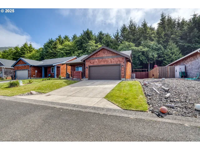 $489,999 | 1064 Necarney Avenue, Rockaway Beach, OR 97136