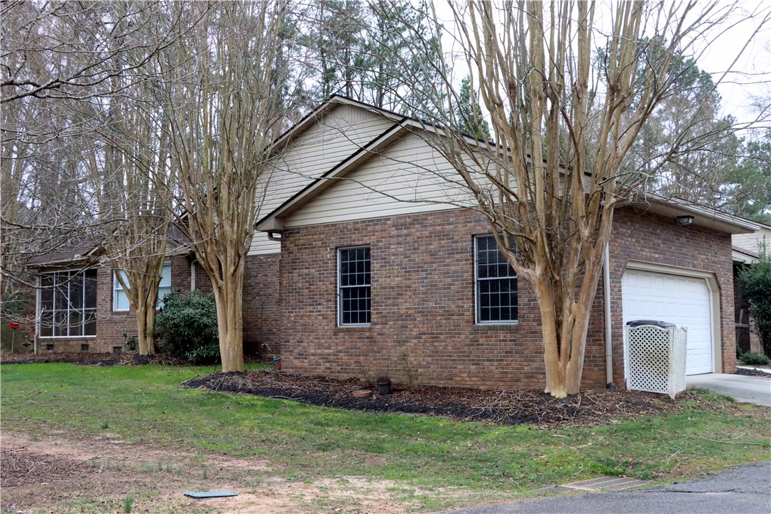 102 Holly Ridge Drive Anderson, SC 29621 - Photo 3 of 25 Gallery Image 3