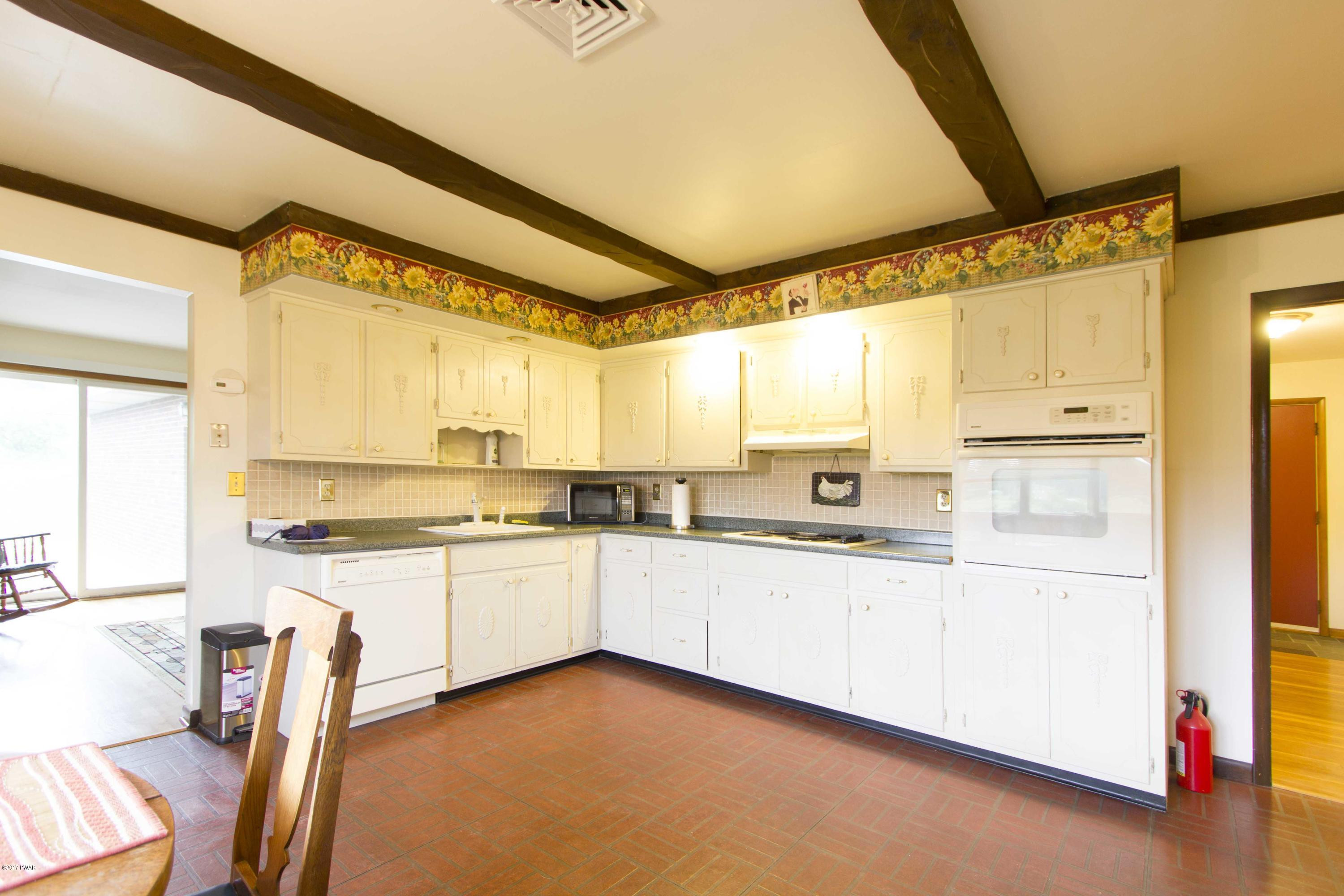 475 Ridge Avenue Hawley, PA 18428 - Photo 11 of 21 5 - Kitchen