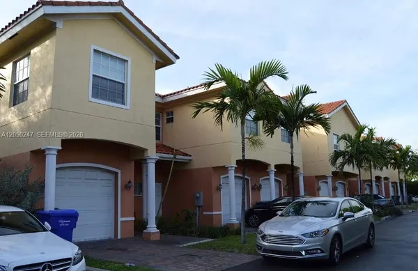 $2,800 | 2307 Washington Street, Unit 4, Hollywood, FL 33020