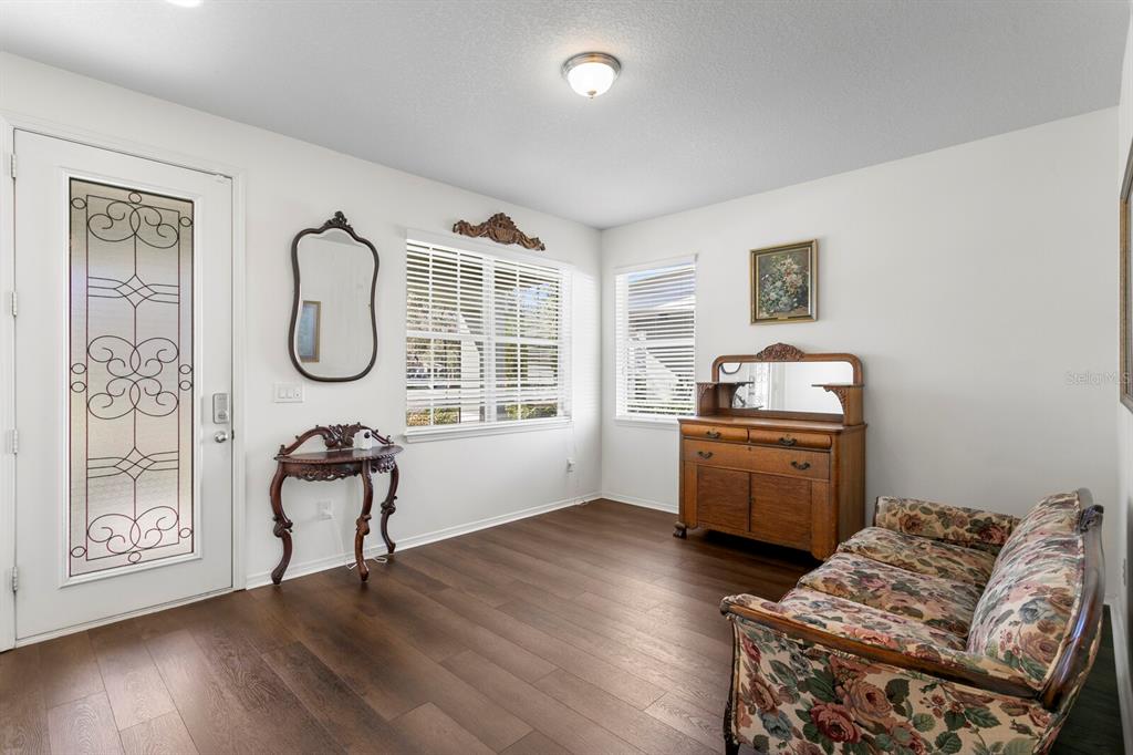 2839 Maple Brook Loop Lutz, FL 33558 - Photo 5 of 61