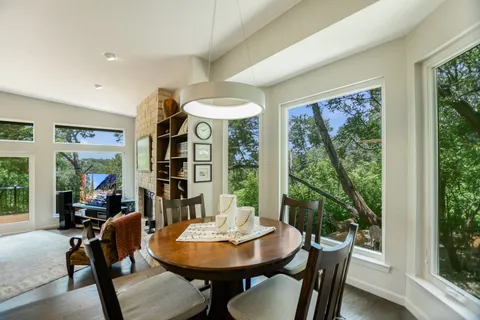 $1,095,000 | 5904 Spartan Cove, Austin, TX 78759