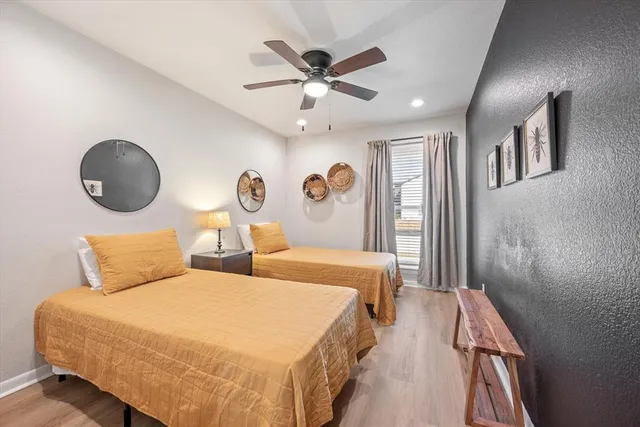 $5,500 | 1706 Dunn Street, Grapevine, TX 76051