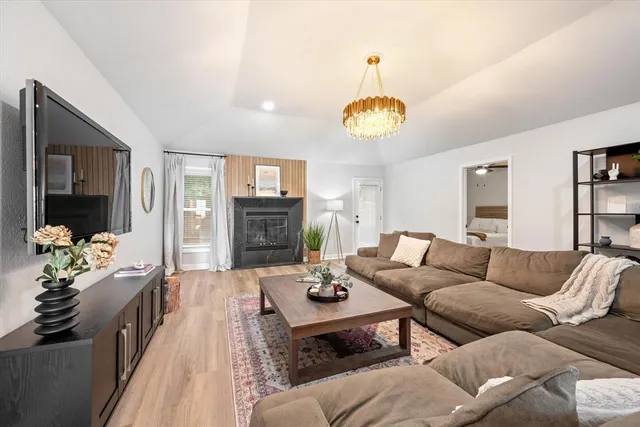 $5,500 | 1706 Dunn Street, Grapevine, TX 76051