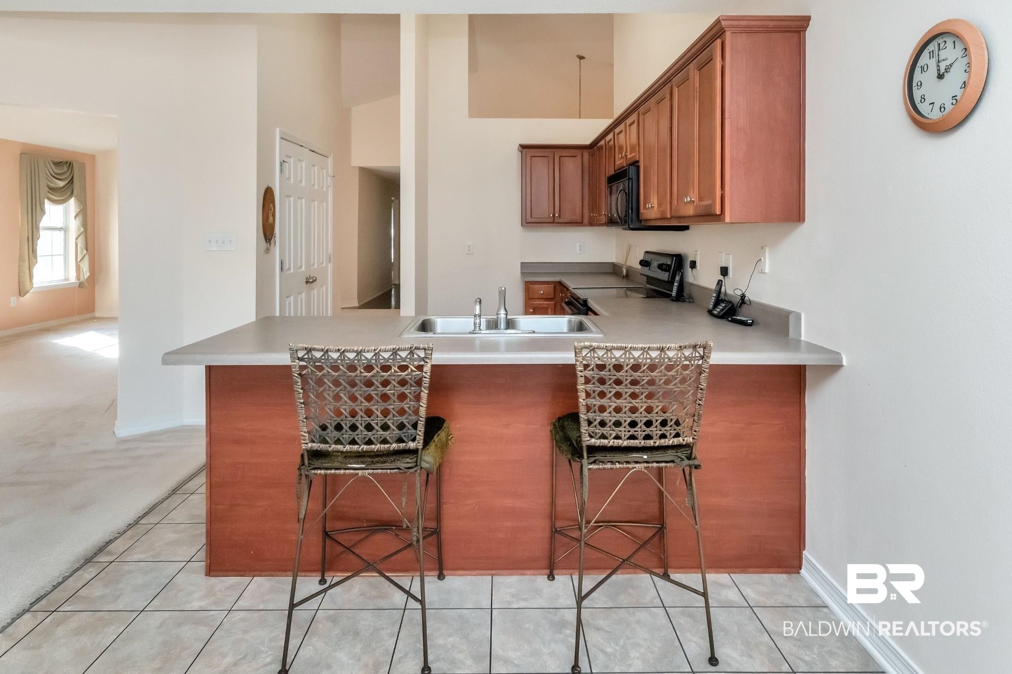 104 Davison Loop Fairhope, AL 36532 - Photo 5 of 32 BREKFAST BAR