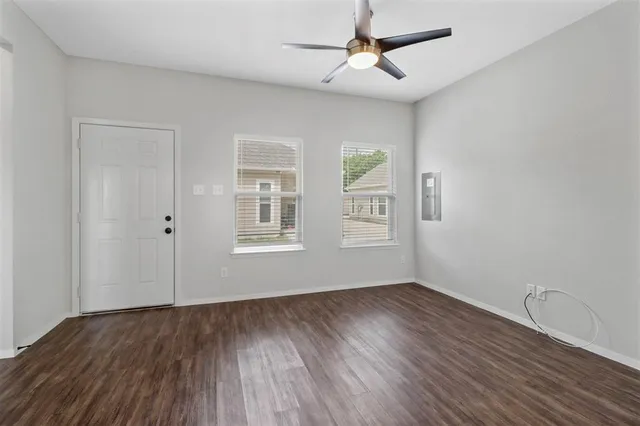 $1,300 | 818 Rose Street, Unit B, Denton, TX 76209