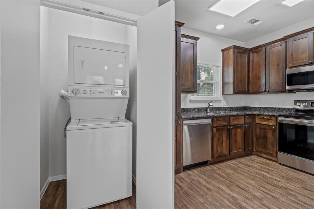 818 Rose Street, Unit B Denton, TX 76209 - Photo 10 of 16