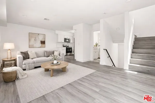 $4,303 | 2936 West Boulevard, Unit A, Los Angeles, CA 90016