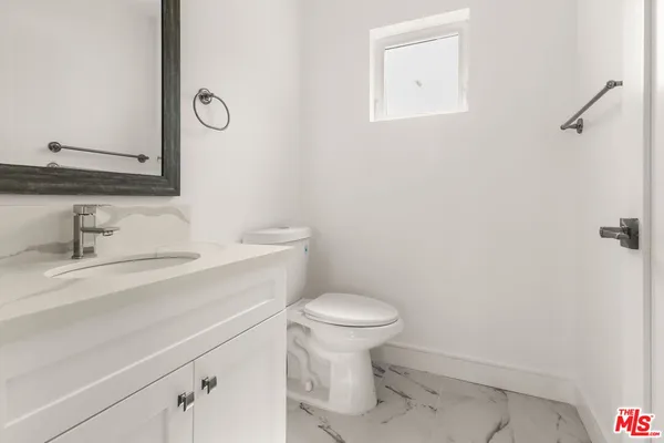 $4,303 | 2936 West Boulevard, Unit A, Los Angeles, CA 90016