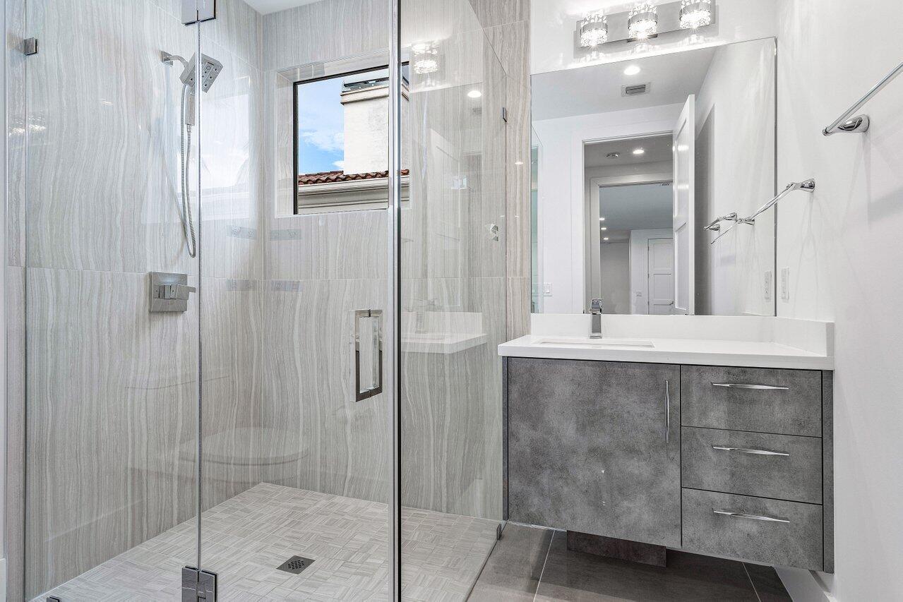 465 Northeast 4th Street Boca Raton, FL 33432 - Photo 21 of 32 19