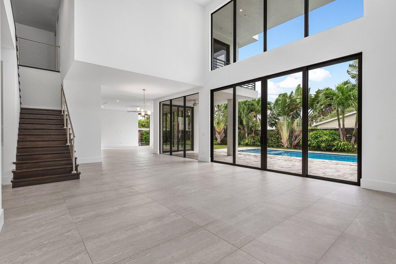 465 Northeast 4th Street Boca Raton, FL 33432 - Photo 5 of 32 5