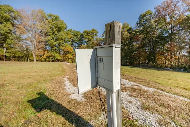 $89,900 | 4630 East Farabee Road, Salem, IN 47167