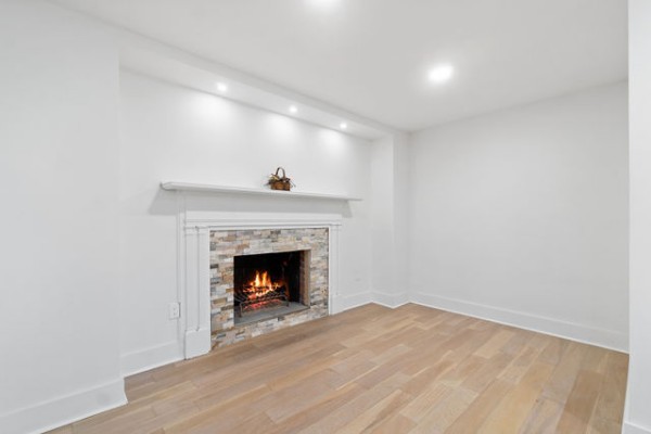 276 East Porters Bluff Road Clarksville, TN 37040 - Photo 12 of 41 a room with a fireplace