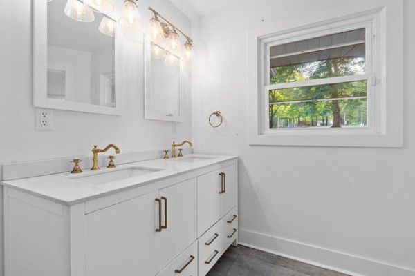 276 East Porters Bluff Road Clarksville, TN 37040 - Photo 25 of 41 a bathroom with a sink and vanity