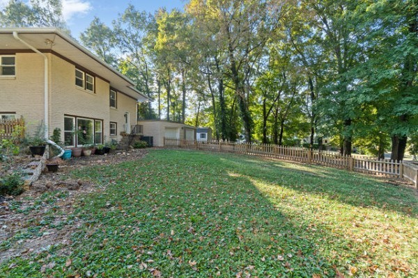 276 East Porters Bluff Road Clarksville, TN 37040 - Photo 34 of 41 a view of backyard of house with green space