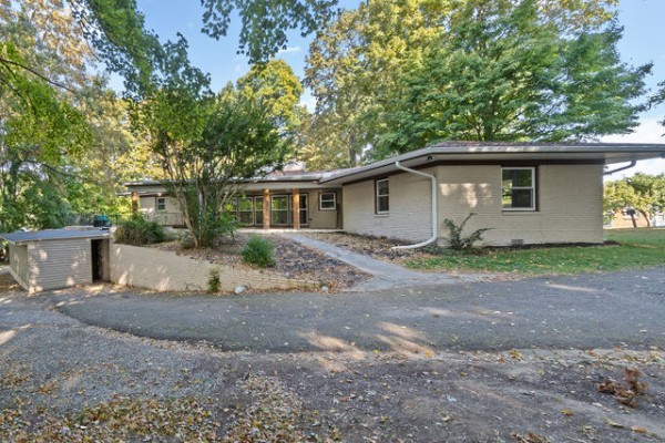 276 East Porters Bluff Road Clarksville, TN 37040 - Photo 37 of 41 a front view of a house with a garden