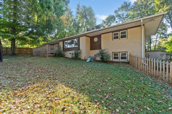 276 East Porters Bluff Road Clarksville, TN 37040 - Photo 39 of 41 a view of a house with a yard