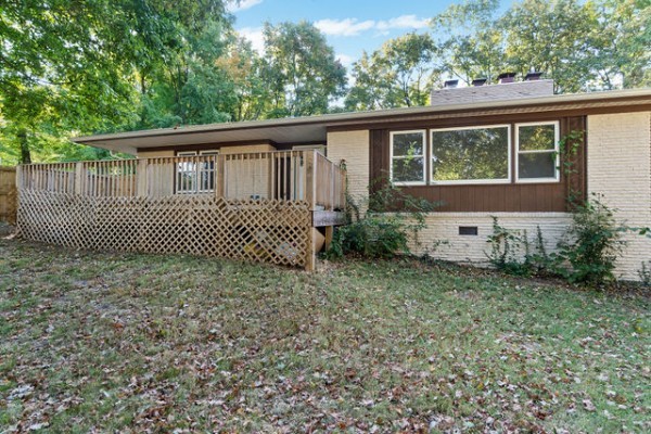 276 East Porters Bluff Road Clarksville, TN 37040 - Photo 40 of 41 a view of a house with a backyard