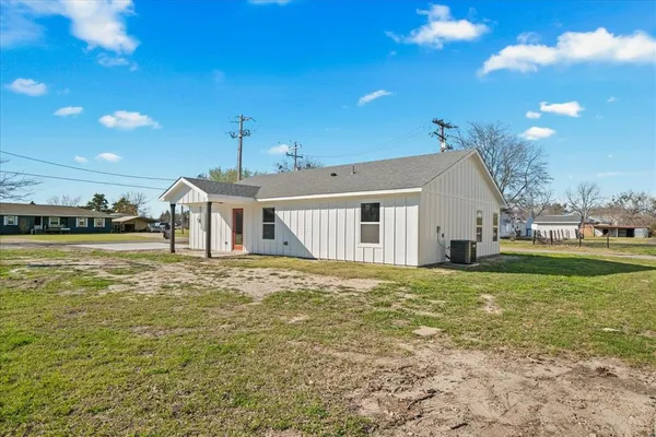 $269,000 | 200 Gladys Street, Lone Oak, TX 75453