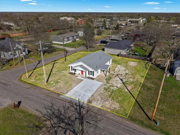 $269,000 | 200 Gladys Street, Lone Oak, TX 75453