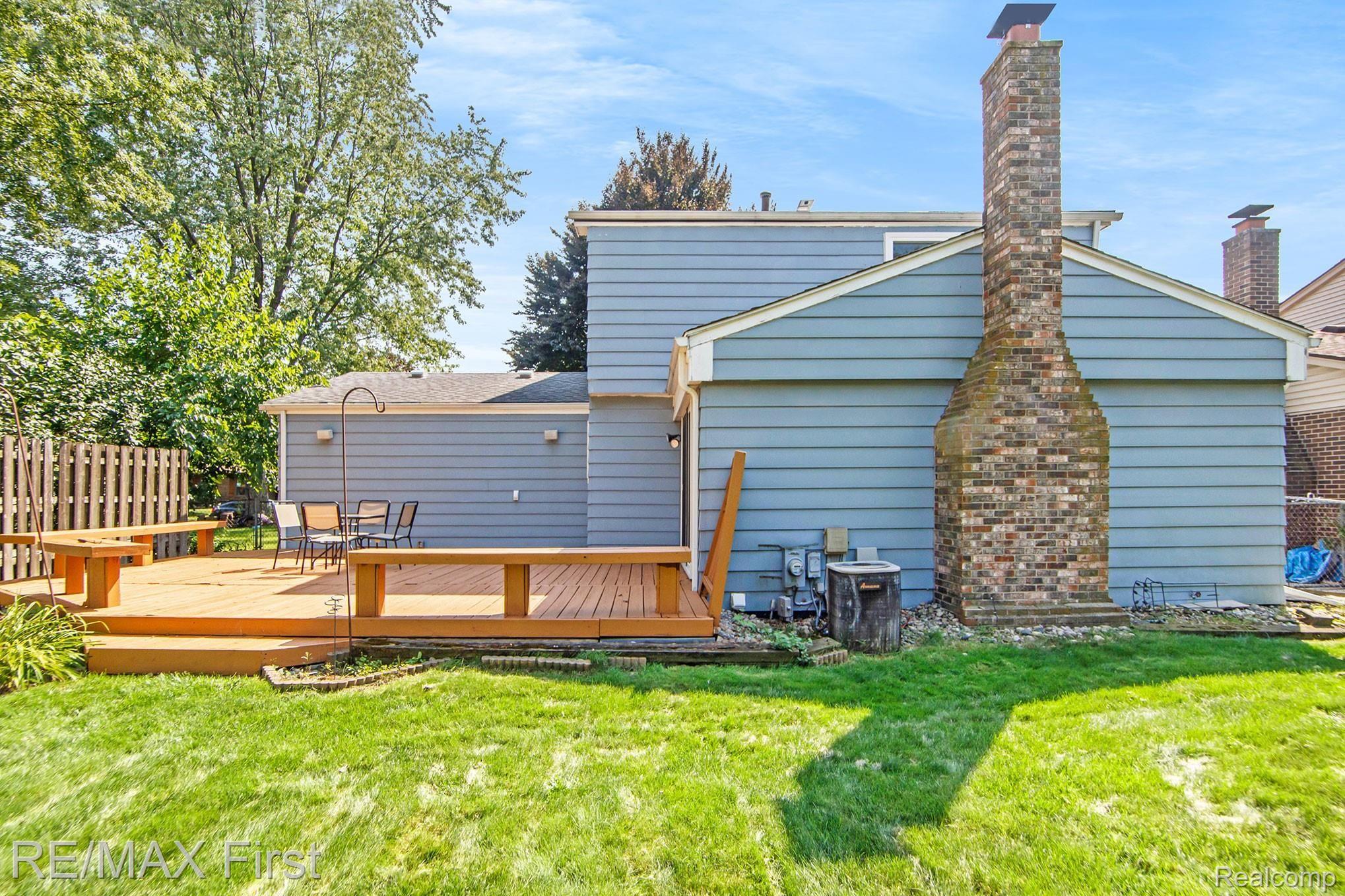 42930 Barchester Road Canton, MI 48187 - Photo 5 of 24 BPG_6863.jpg