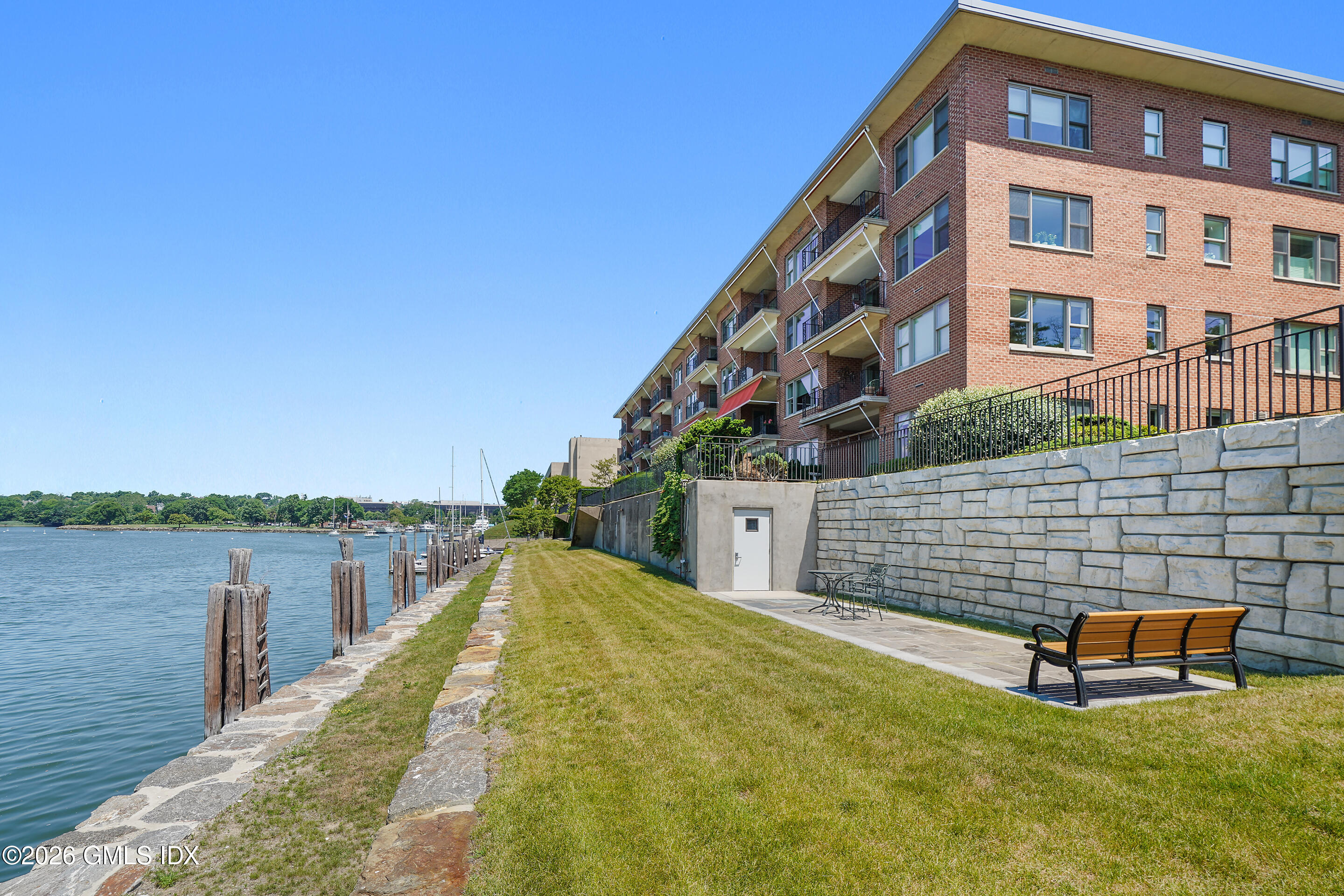 630 Steamboat Road, Unit 3E Greenwich, CT 06830 - Photo 10 of 24 waterfront