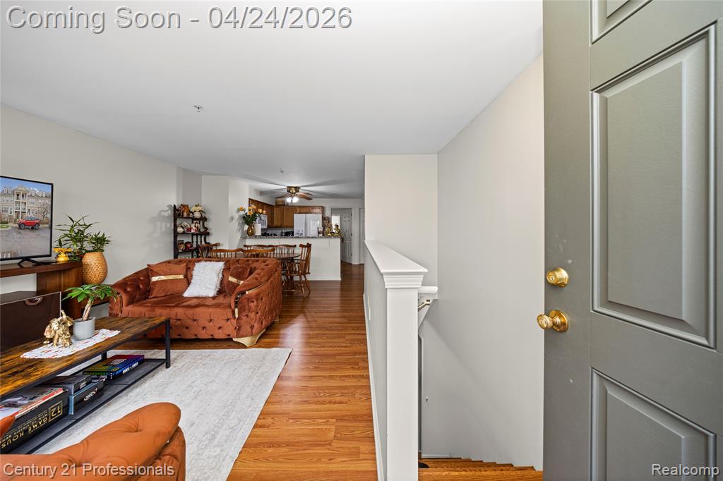 1116 Faulkner Troy, MI 48083 - Photo 4 of 37