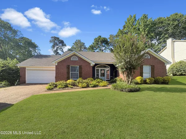 $324,900 | 113 Twin Oaks Drive, Brandon, MS 39047