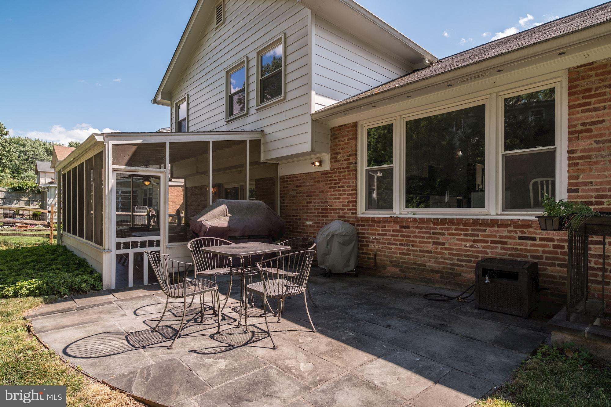 11821 Prestwick Road Potomac, MD 20854 - Photo 28 of 33 Great Outdoor Entertaining Space