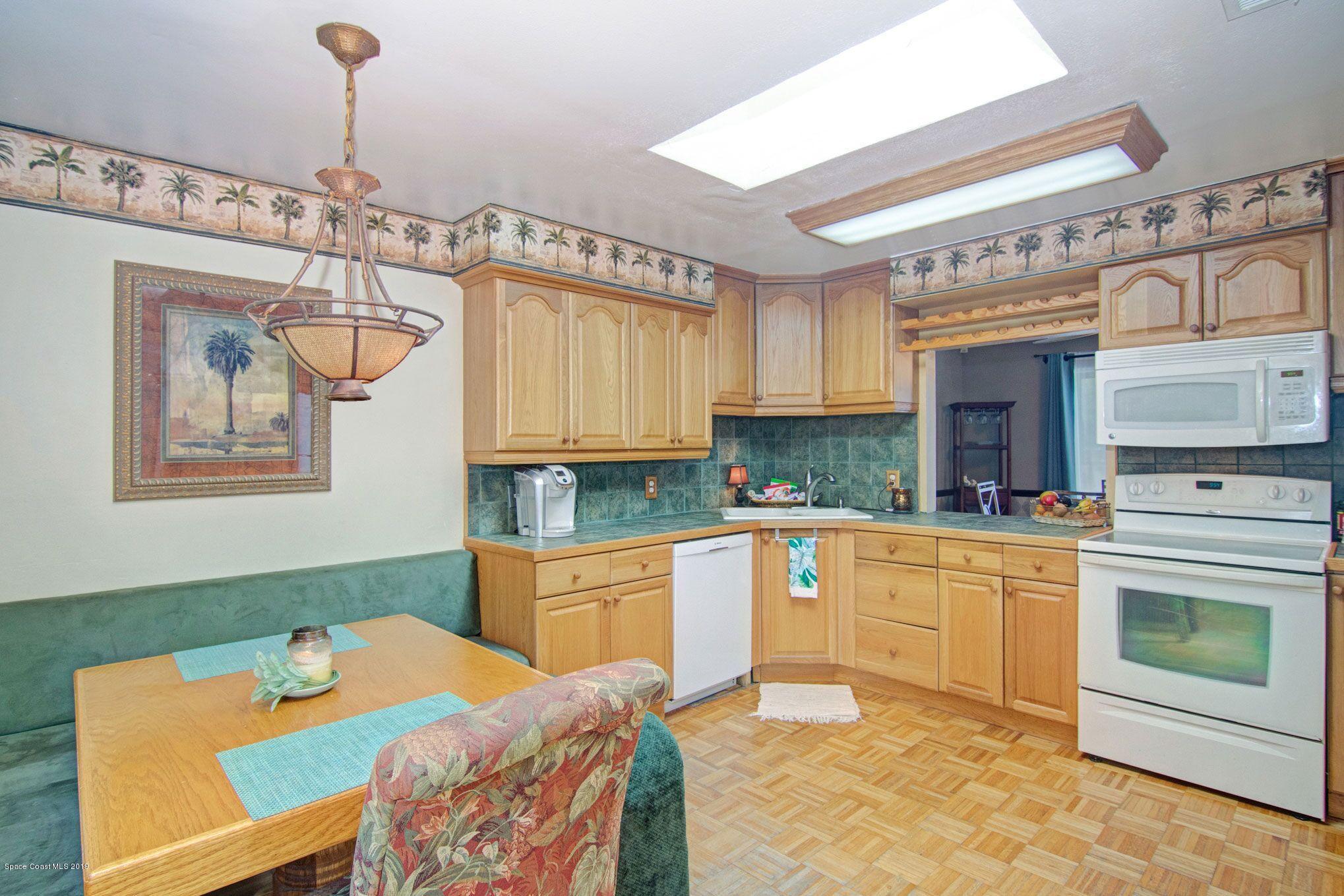 440 Myrtlewood Road Melbourne, FL 32940 - Photo 6 of 22 Kitchen