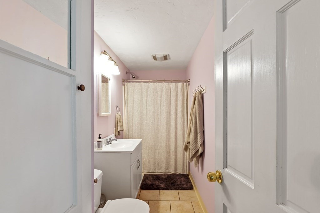 82 Brantwood Road Worcester, MA 01602 - Photo 11 of 28