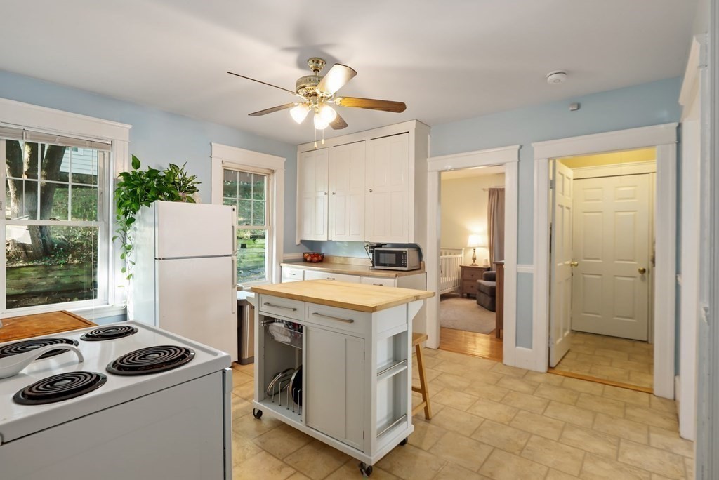 82 Brantwood Road Worcester, MA 01602 - Photo 13 of 28